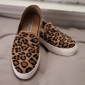 Steve Madden slip on